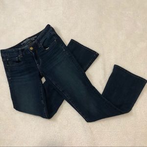American Eagle Skinny Kick Jeans SIZE: 4 Short